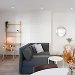1 Bedroom In Center - 3rd Floor 아파트 리에주
