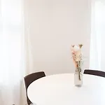 아파트 1 Bedroom In Center - 3rd Floor