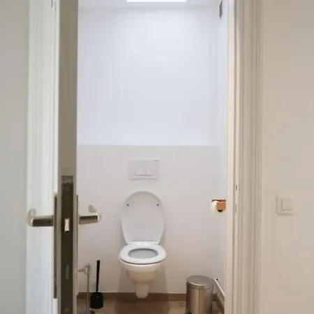 1 Bedroom In Center - 3rd Floor Liege
