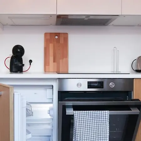 1 Bedroom In Center - 3rd Floor