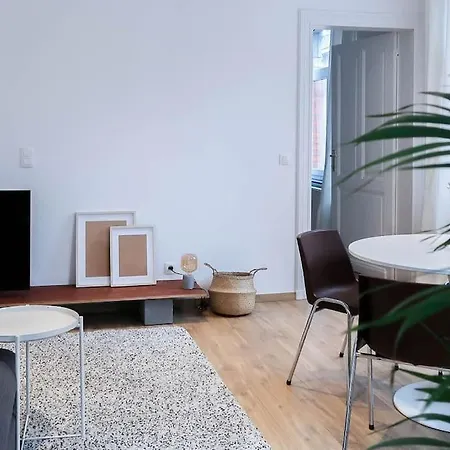 1 Bedroom In Center - 3rd Floor Apartment Liege